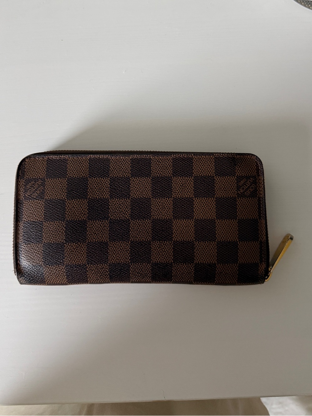 Louis Vuitton Zip Wallet